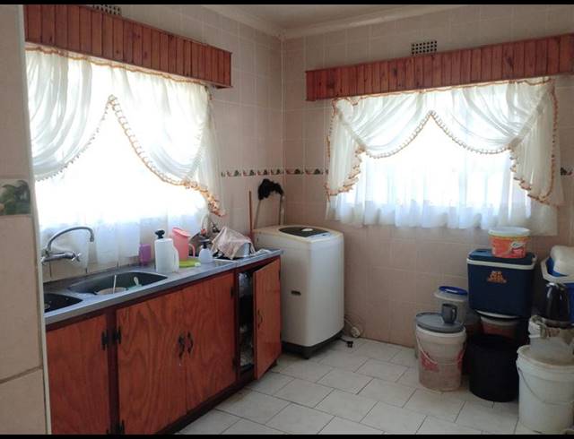 4 BEDROOM HOUSE FOR SALE IN ALAN MANOR